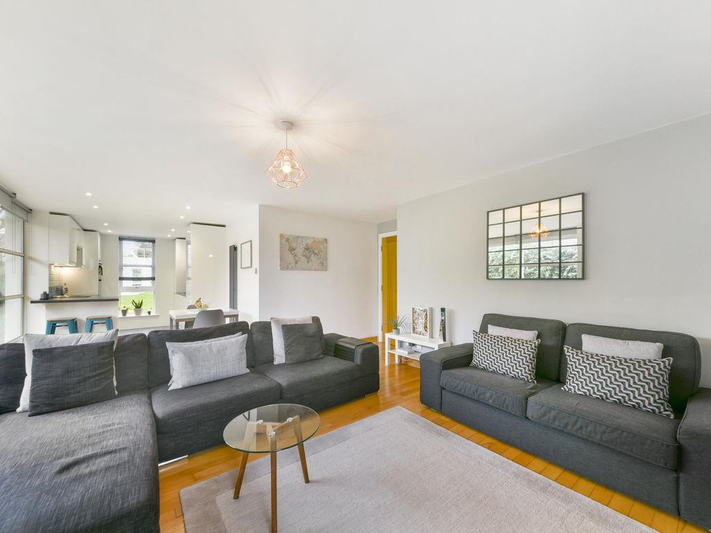 2 bed flat for sale in Barrier Point, London E16 Zoopla