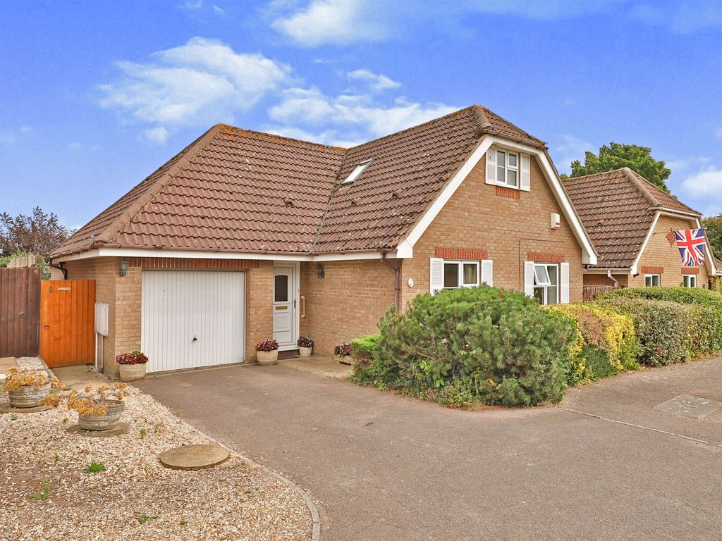 3 bed bungalow for sale in Admirals Court, Swaffham PE37 Zoopla