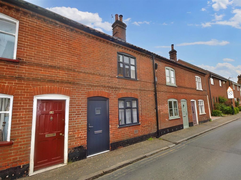 2 bed terraced house for sale in White Horse Street, Wymondham NR18