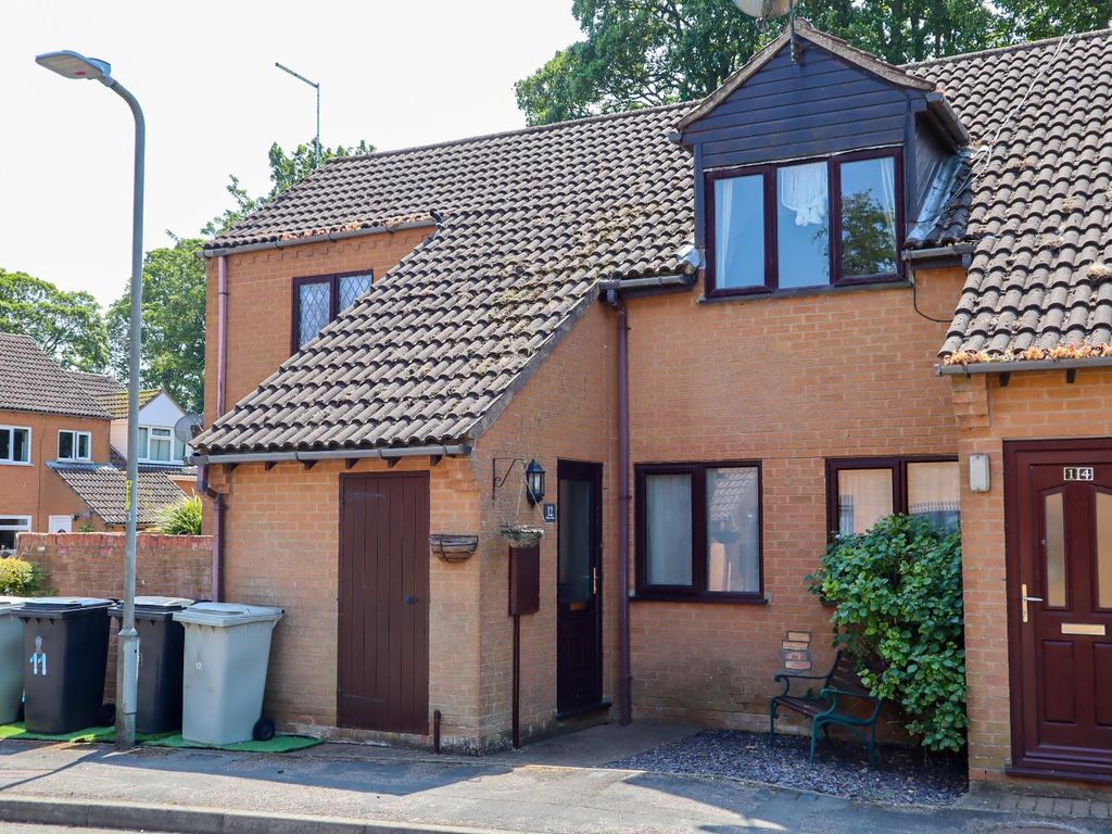 2 bed terraced house for sale in Willow Close, Uppingham, Oakham LE15