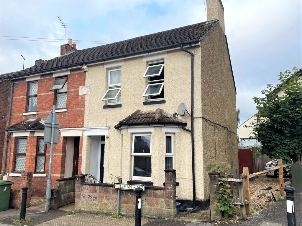 3 bed semidetached house for sale in Coleman Road, Aldershot GU12 Zoopla