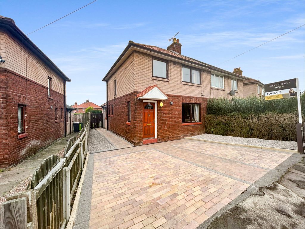 3 bed semidetached house for sale in Lightfoot Drive, Carlisle CA1, £