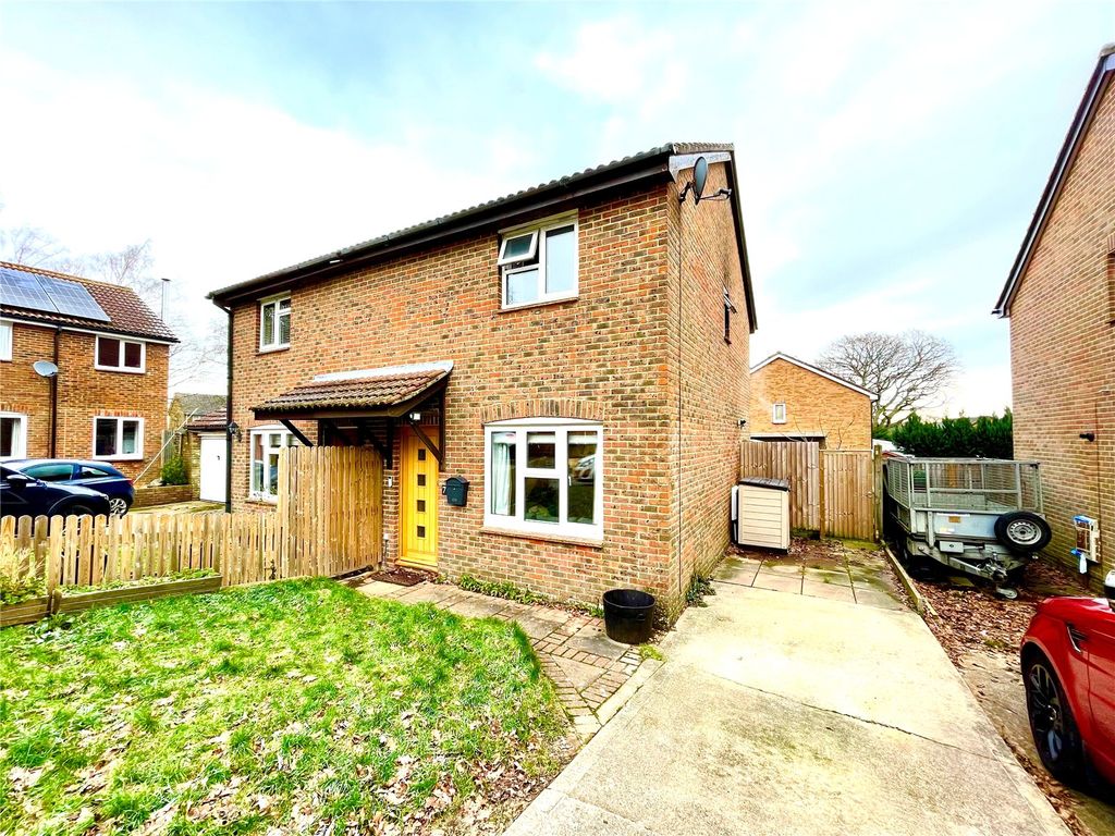 3 bed semidetached house for sale in The Rampart, Lower Buckland Road