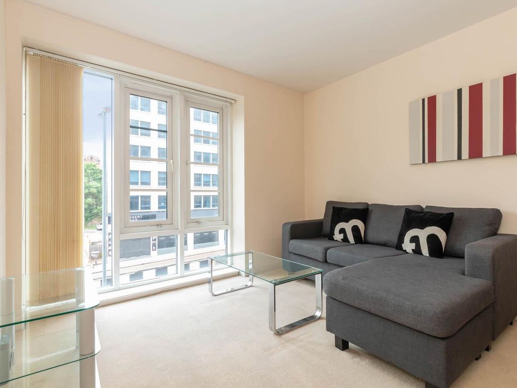 1 bed flat to rent in West Two, Suffolk Street Queensway B1, £875 pcm