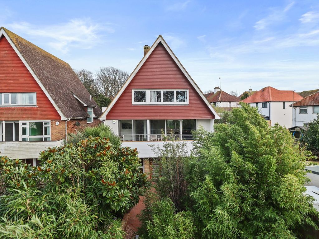 5 bed detached house for sale in Maple Walk, BexhillOnSea TN39, £