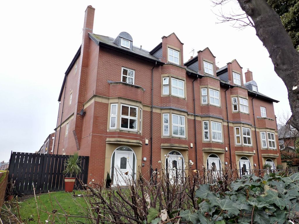 4 bed town house for sale in Sunderland Road, South Shields NE34 Zoopla