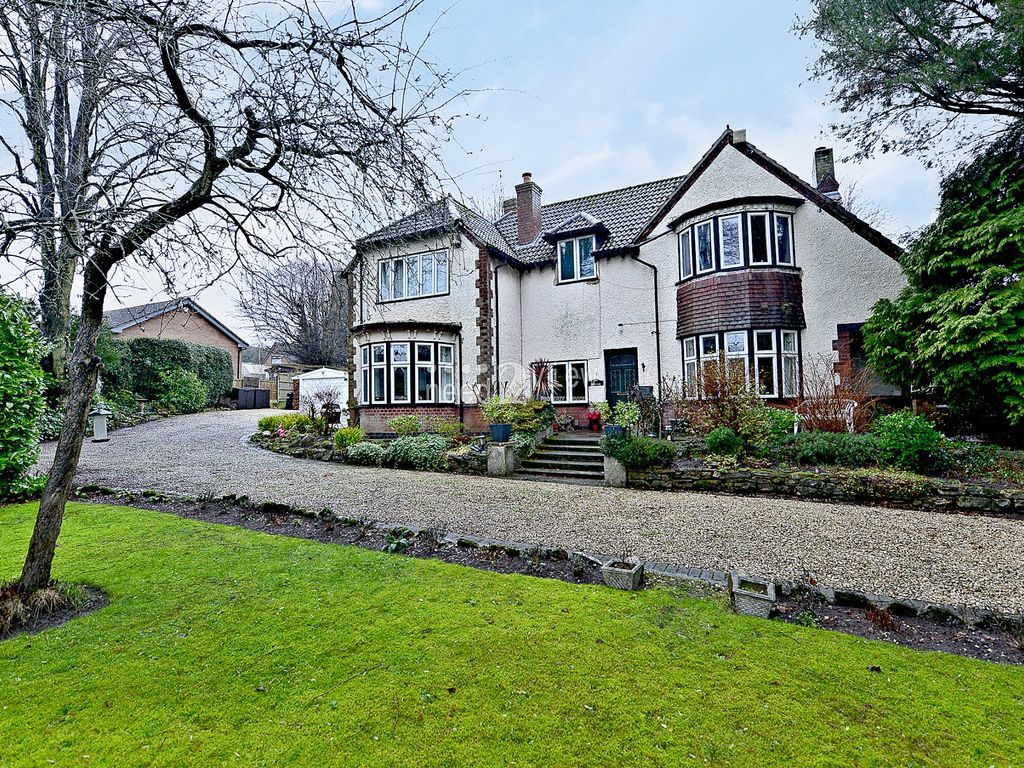 5 bed detached house for sale in Common Lane, Hucknall, Nottingham NG15