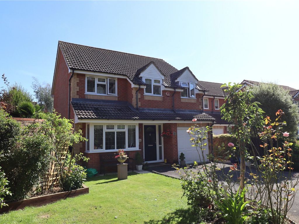 4 bed detached house for sale in Forest Oak Drive, New Milton, Hampshire BH25, £567,500 Zoopla