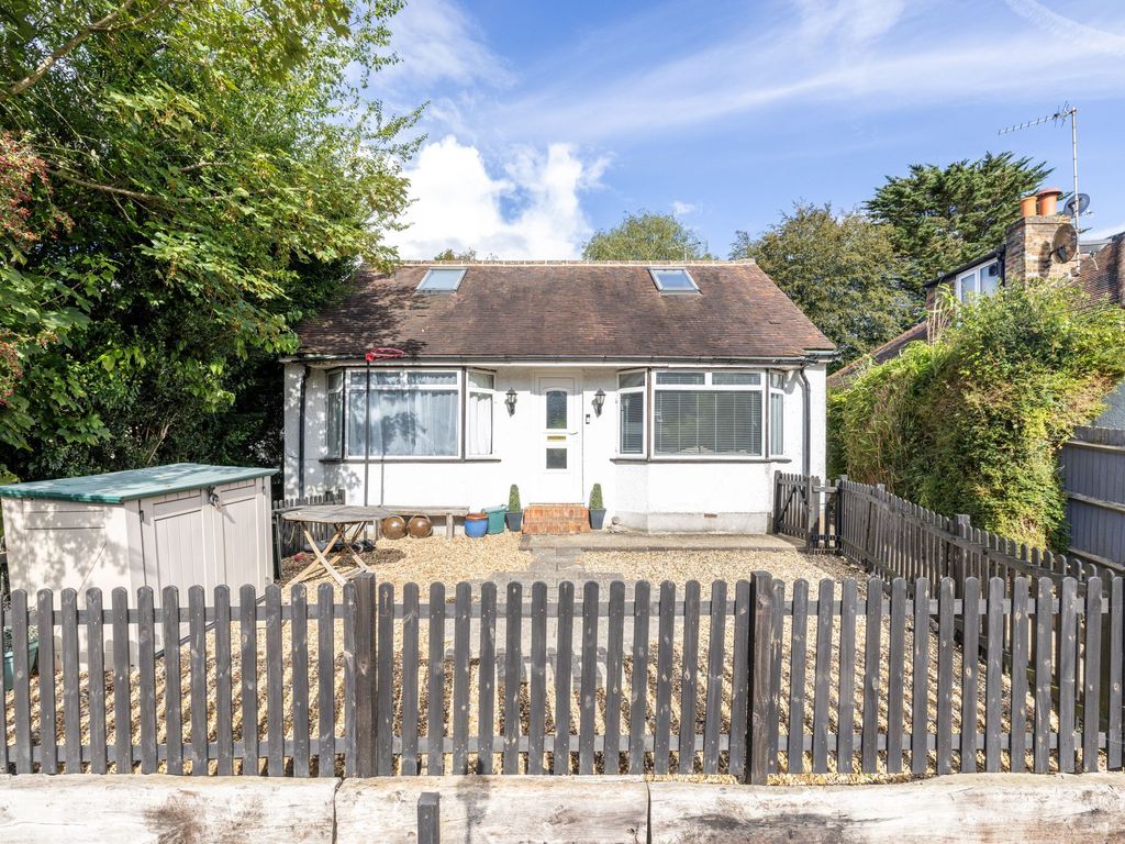 5 bed detached house for sale in Roffes Lane, Chaldon CR3, £750,000