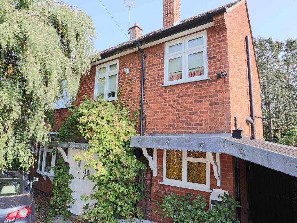 3 bed detached house for sale in Boyslade Road East, Burbage, Hinckley