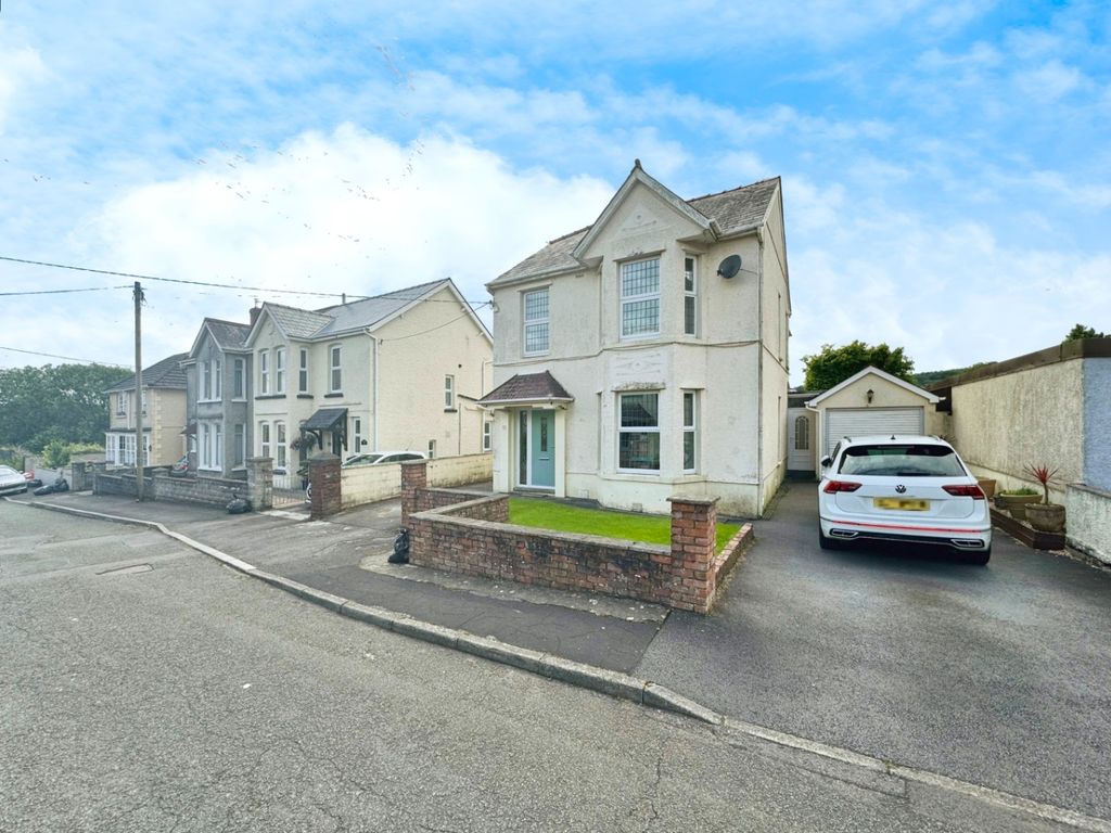 4 bed detached house for sale in Woodville Street, Pontarddulais