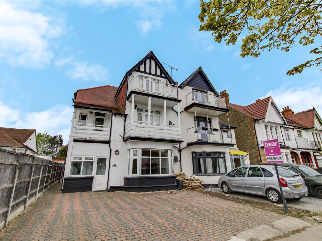 2 bed flat for sale in First Avenue, WestcliffOnSea SS0 Zoopla
