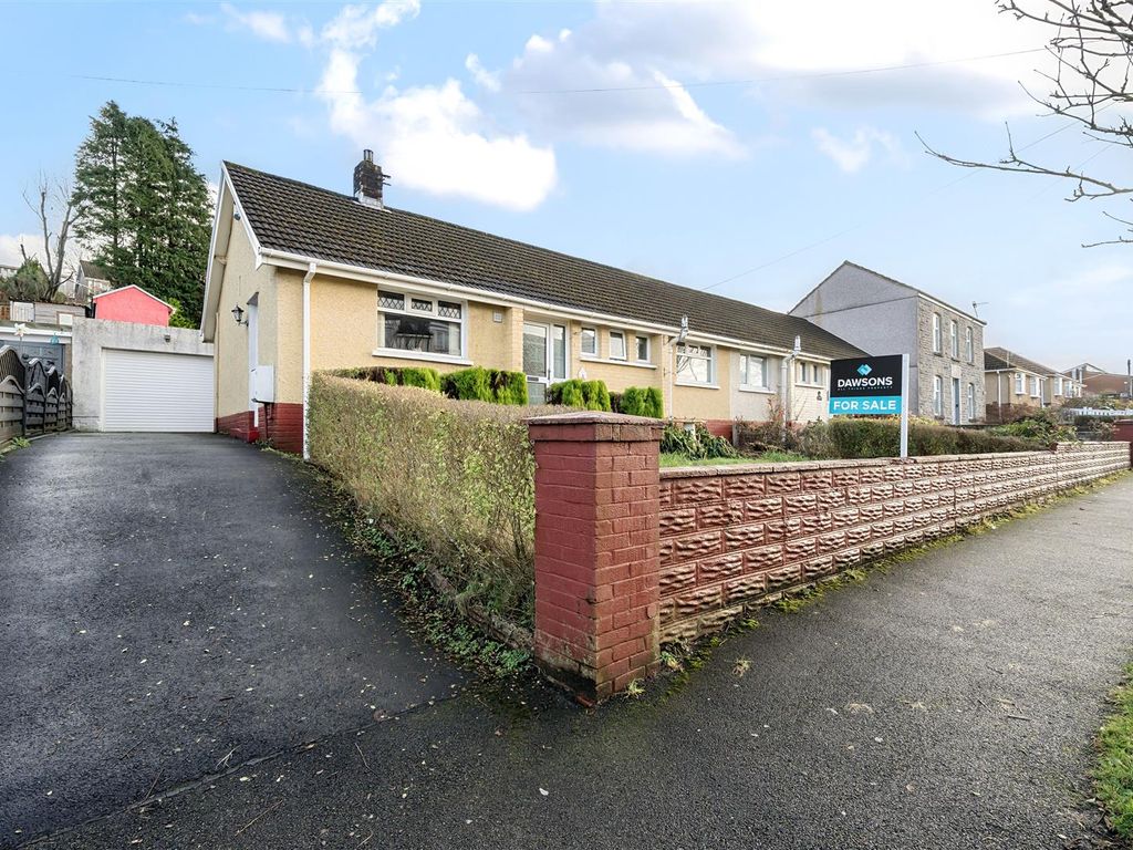 3 bed semidetached bungalow for sale in Trallwn Road, Llansamlet