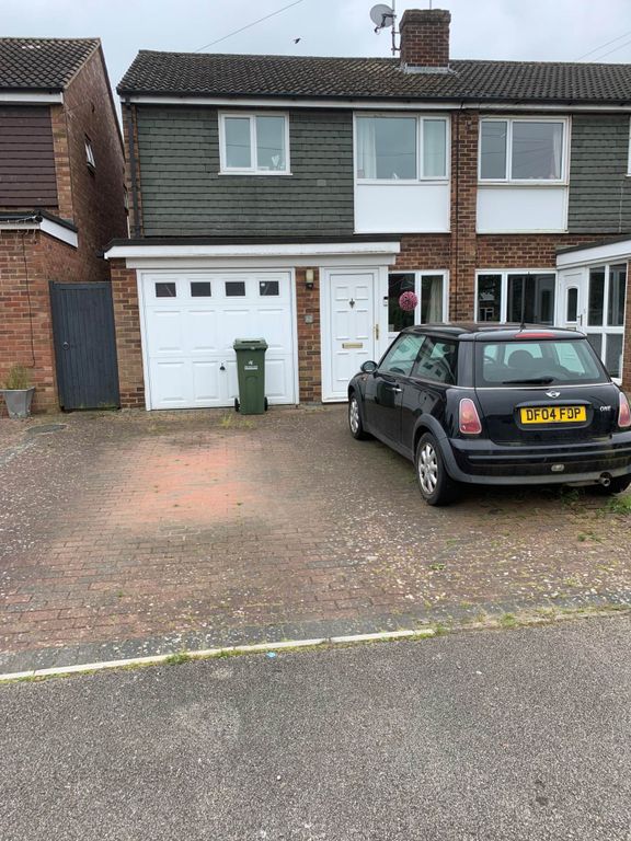 3 bed semidetached house to rent in Elm Grove, Woburn Sands, Milton