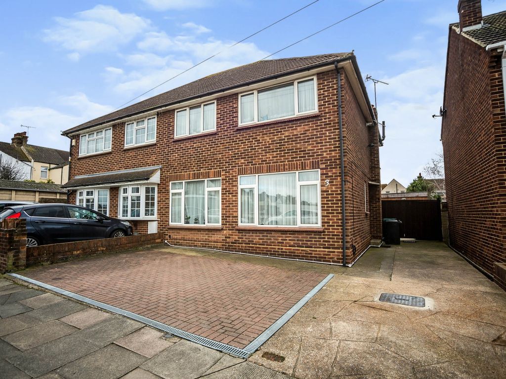 4 bed semidetached house for sale in First Avenue, Gravesend DA11 Zoopla