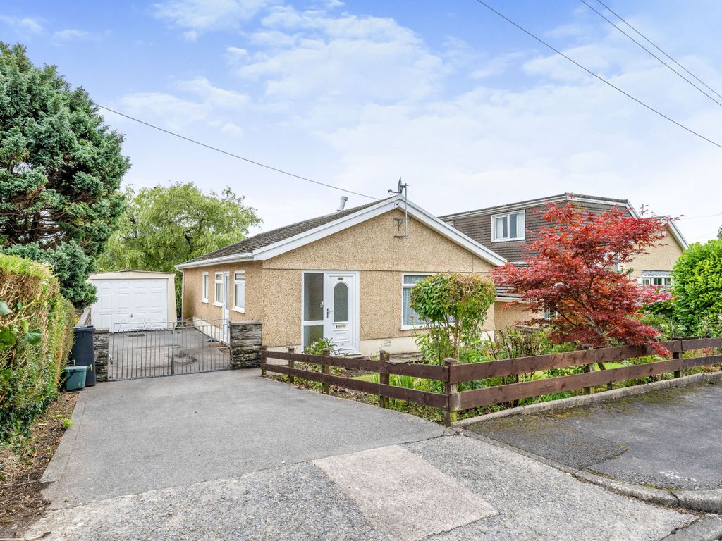 3 bed bungalow for sale in Delffordd, Rhos, Pontardawe SA8, £215,000