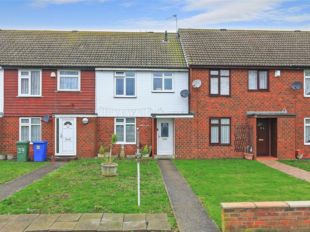 3 bed terraced house for sale in Castlemere Avenue, Queenborough, Kent