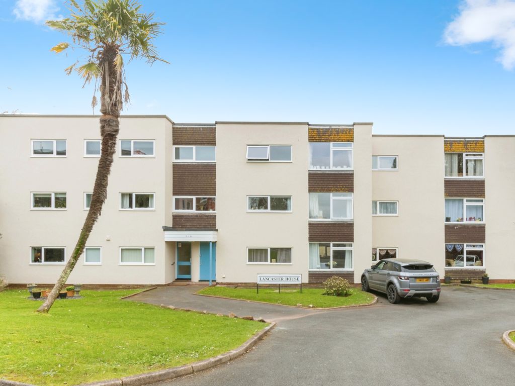2 bed flat for sale in Belle Vue Road, Paignton, Devon TQ4, £160,000
