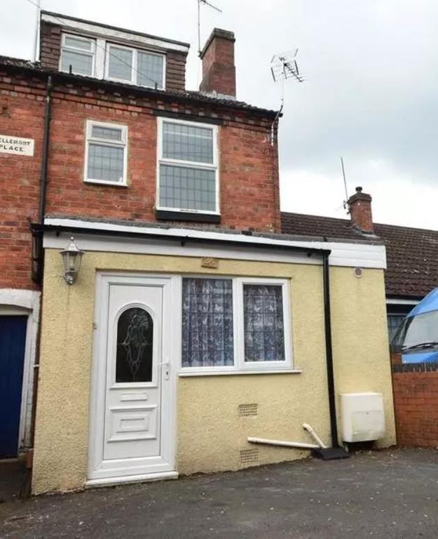 3 bed property to rent in St. Terrace, Kidderminster DY10, £