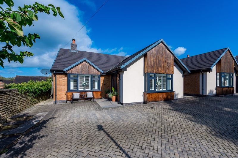 4 bed detached bungalow for sale in Hall Green, Upholland, Skelmersdale