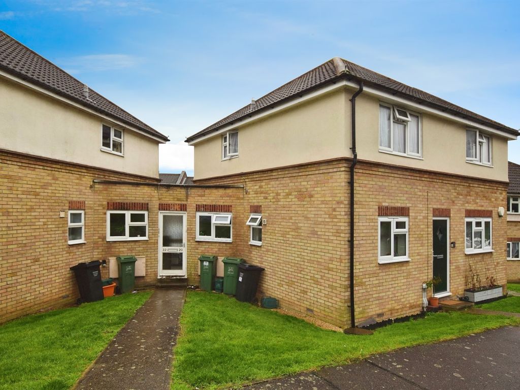 2 bed flat for sale in Seaview Avenue, Vange, Basildon SS16, £200,000