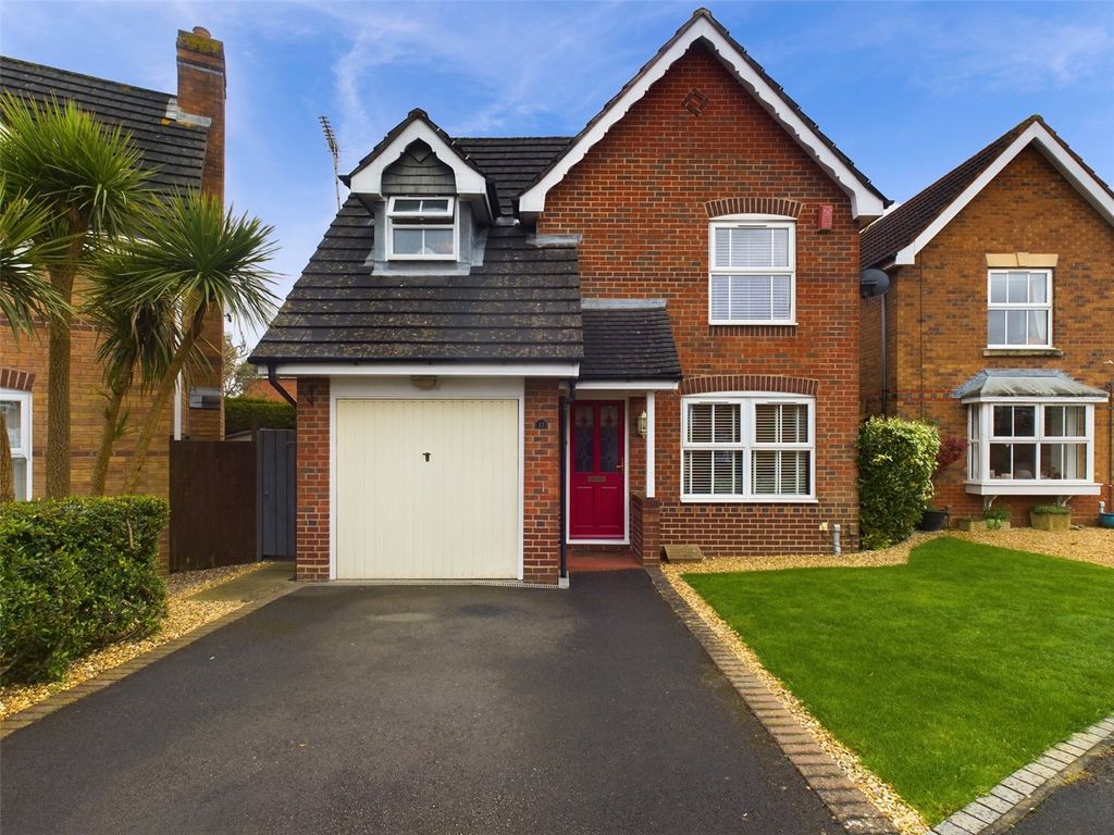 3 bed detached house for sale in Bay Tree Road, Abbeymead, Gloucester