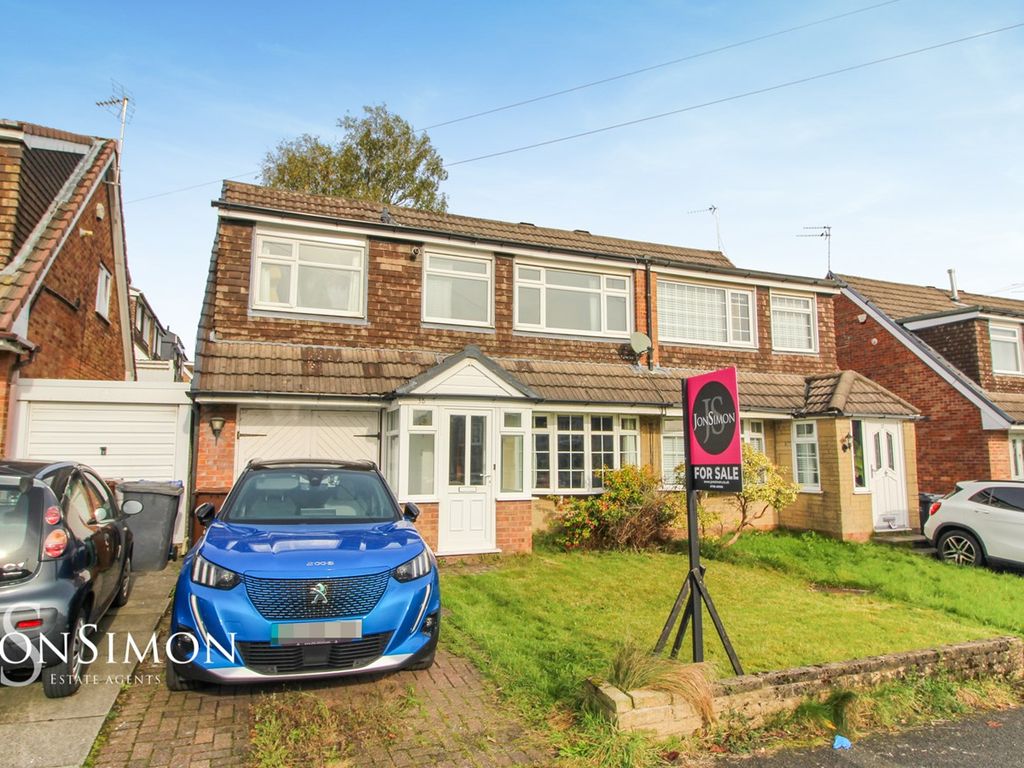 4 bed semidetached house for sale in Darlington Close, Tottington