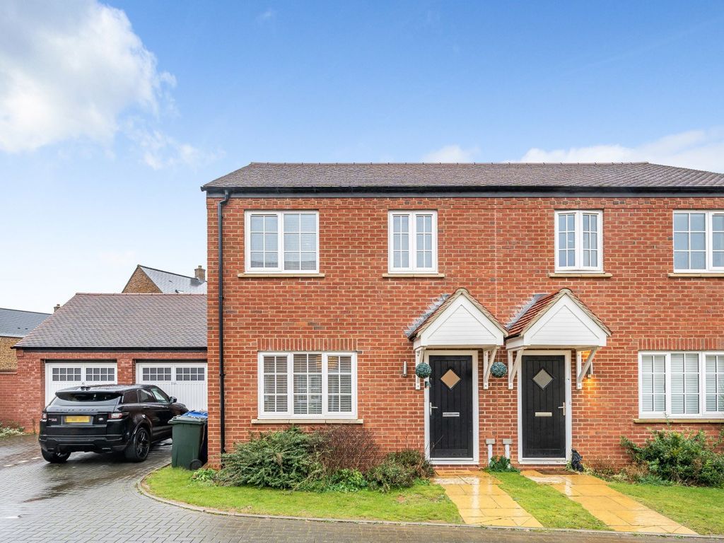 3 bed semidetached house for sale in Hornton Drive, Banbury OX16, £