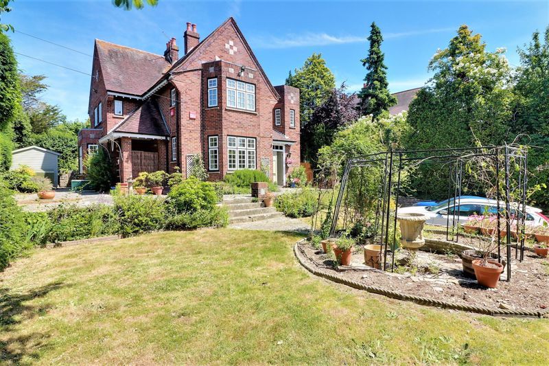 4 bed detached house for sale in Havant Road, Drayton, Portsmouth PO6