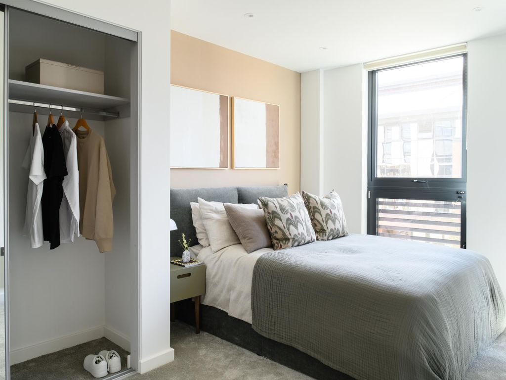 2 bed flat to rent in Arbour, Silbury Boulevard, Milton Keynes MK9, £