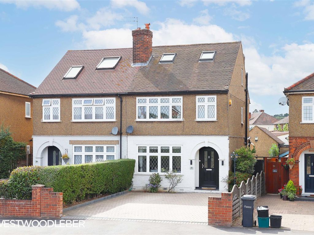 4 bed semidetached house for sale in Stanstead Road, Hoddesdon EN11, £
