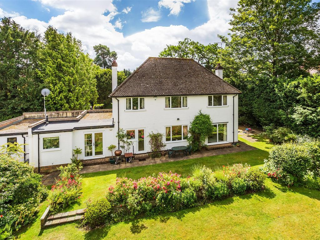Beechwood Avenue Weybridge KT13  