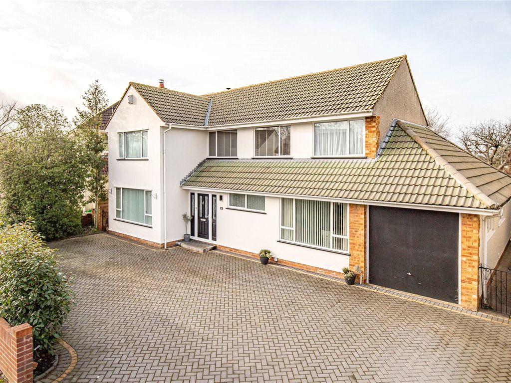 4 bed detached house for sale in Charnhill Crescent, Mangotsfield