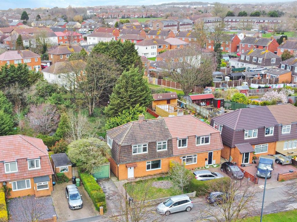 4 bed semidetached house for sale in Gipsy Patch Lane, Little Stoke