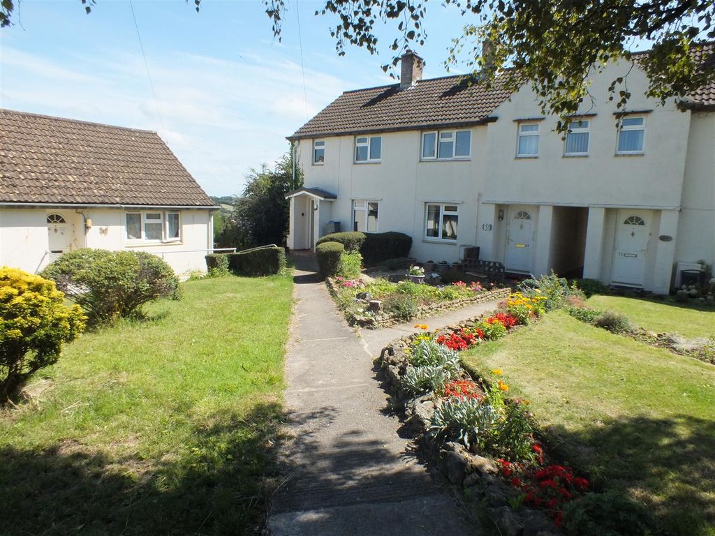 2 bed property for sale in Southmead Crescent, Crewkerne TA18, £160,000