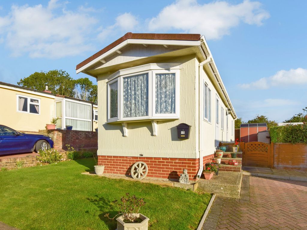 1 bed mobile/park home for sale in Yew Tree Park Homes, Charing TN27