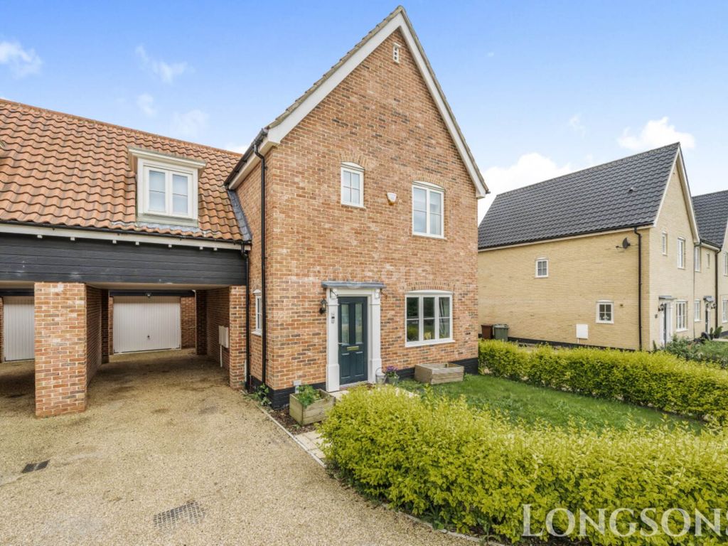 3 bed link detached house for sale in Aircraft Drive, Watton IP25, £