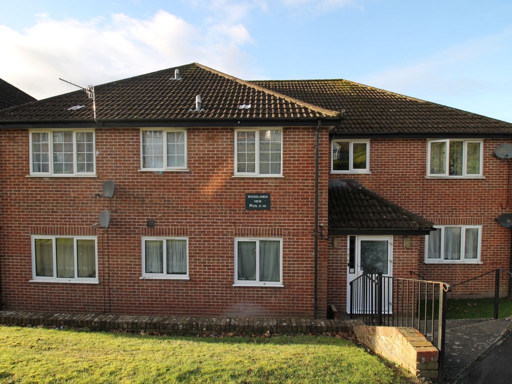 1 bed flat to rent in Woodlands View, Herbert Road, High HP13