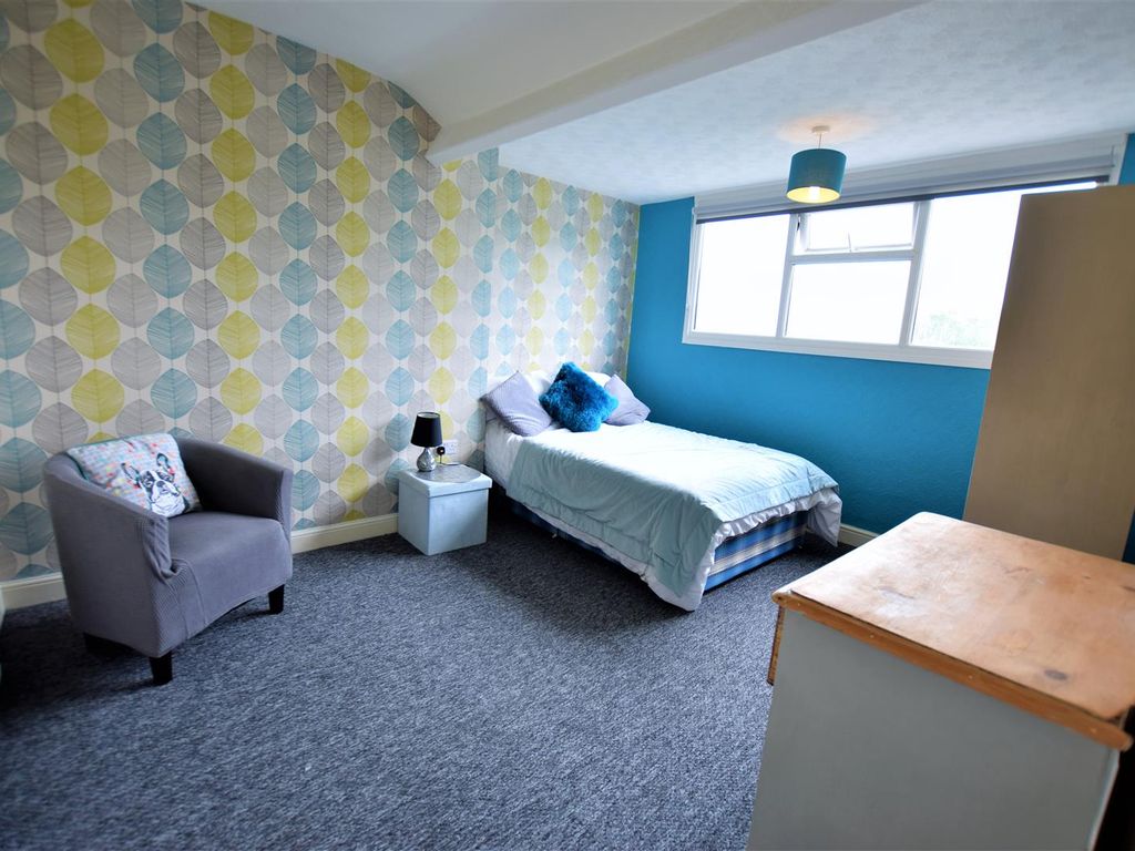 1 bed property to rent in Trafalgar Square, Scarborough YO12, £433 pcm