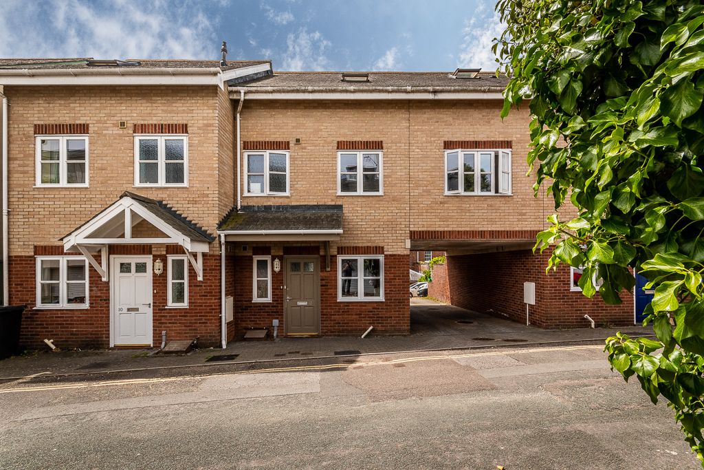 Lucky Lane, Exeter EX2