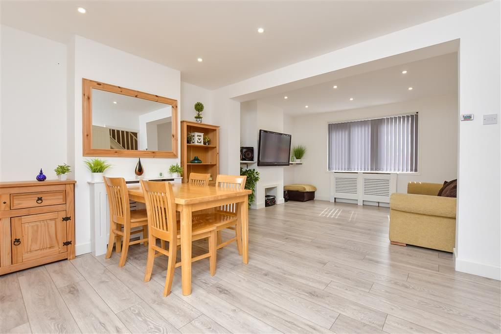 3 bed terraced house for sale in Mounts Road, Greenhithe, Kent DA9, £