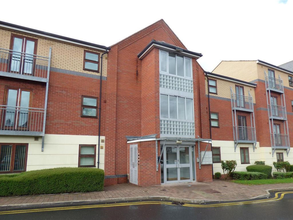 2 bed flat to rent in Albert Road, Tamworth B79 Zoopla