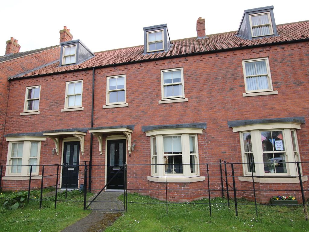 3 bed terraced house for sale in Lincoln Road, Wragby, Market Rasen LN8
