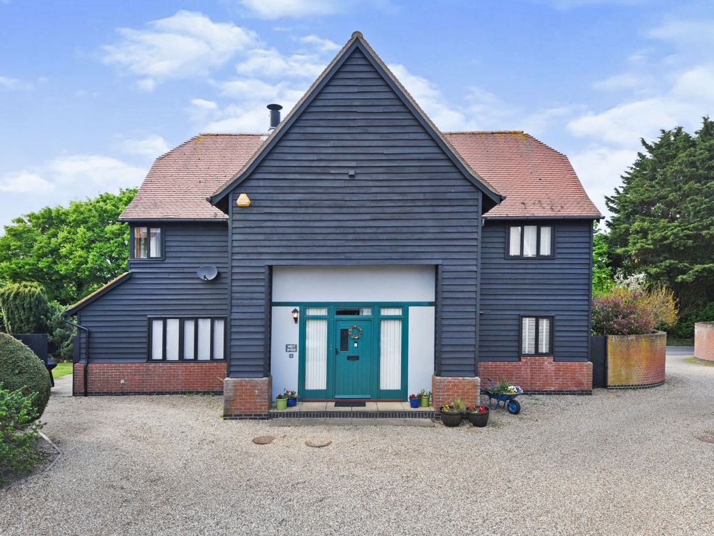 5 bed detached house for sale in Sudbury Road, Castle Hedingham
