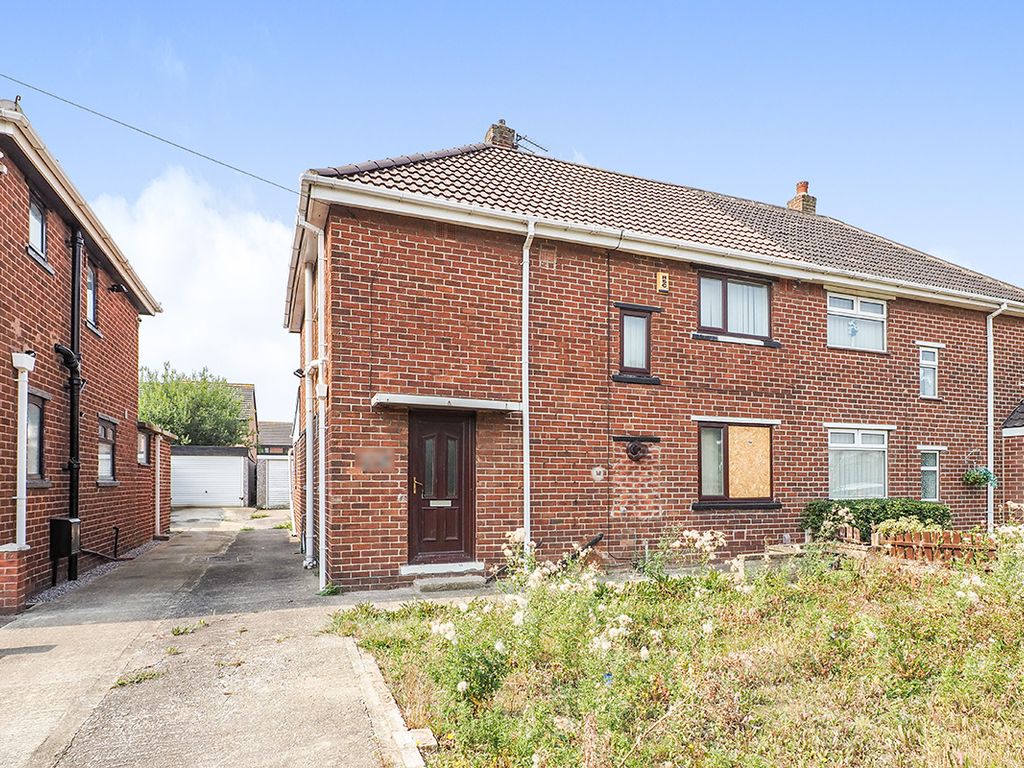 3 bed semidetached house for sale in Wakefield Road, Barnsley, South