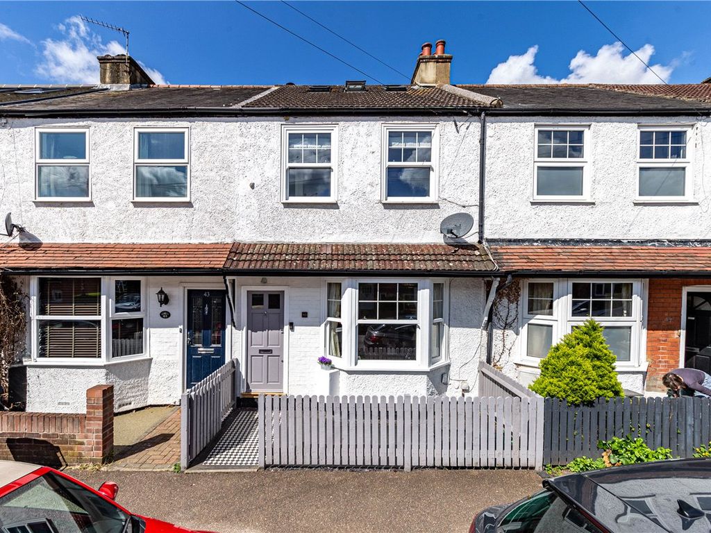 3 bed terraced house for sale in Wellington Road, St. Albans