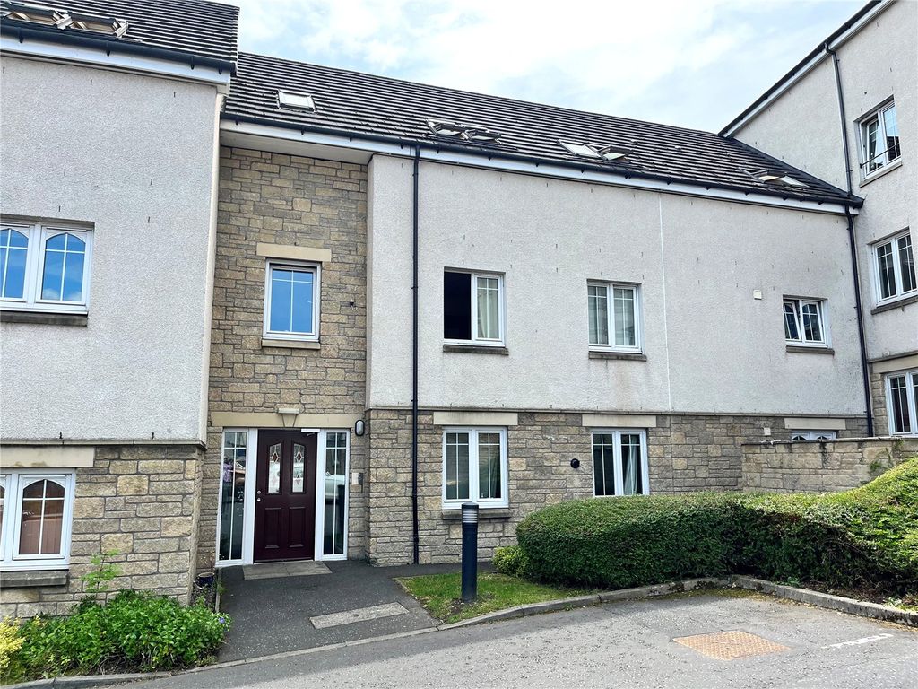 3 bed flat to rent in Croft An Righ, Inverkeithing KY11, £850 pcm Zoopla