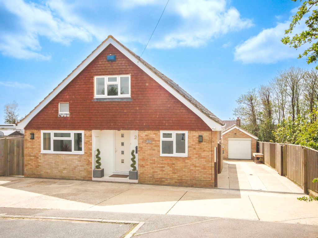 5 bed detached house for sale in Tor Road, Peacehaven BN10 Zoopla