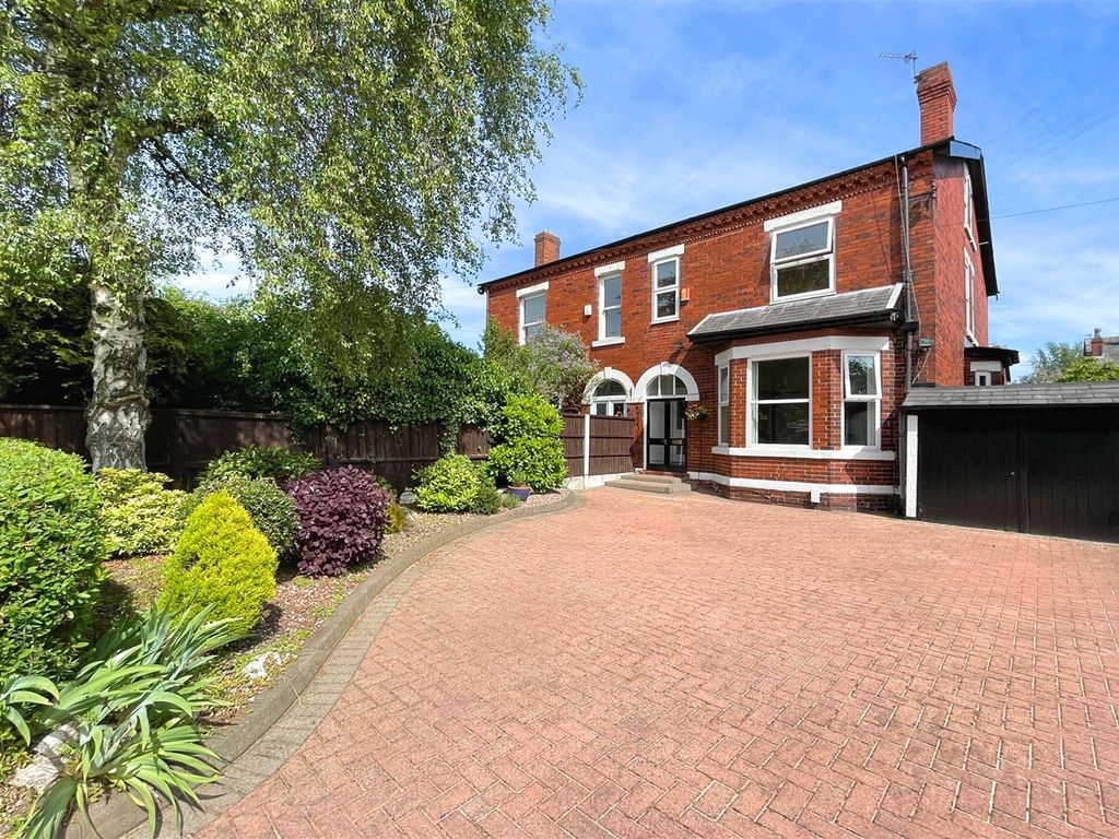 5 bed semidetached house for sale in Wardle Road, Sale M33 Zoopla