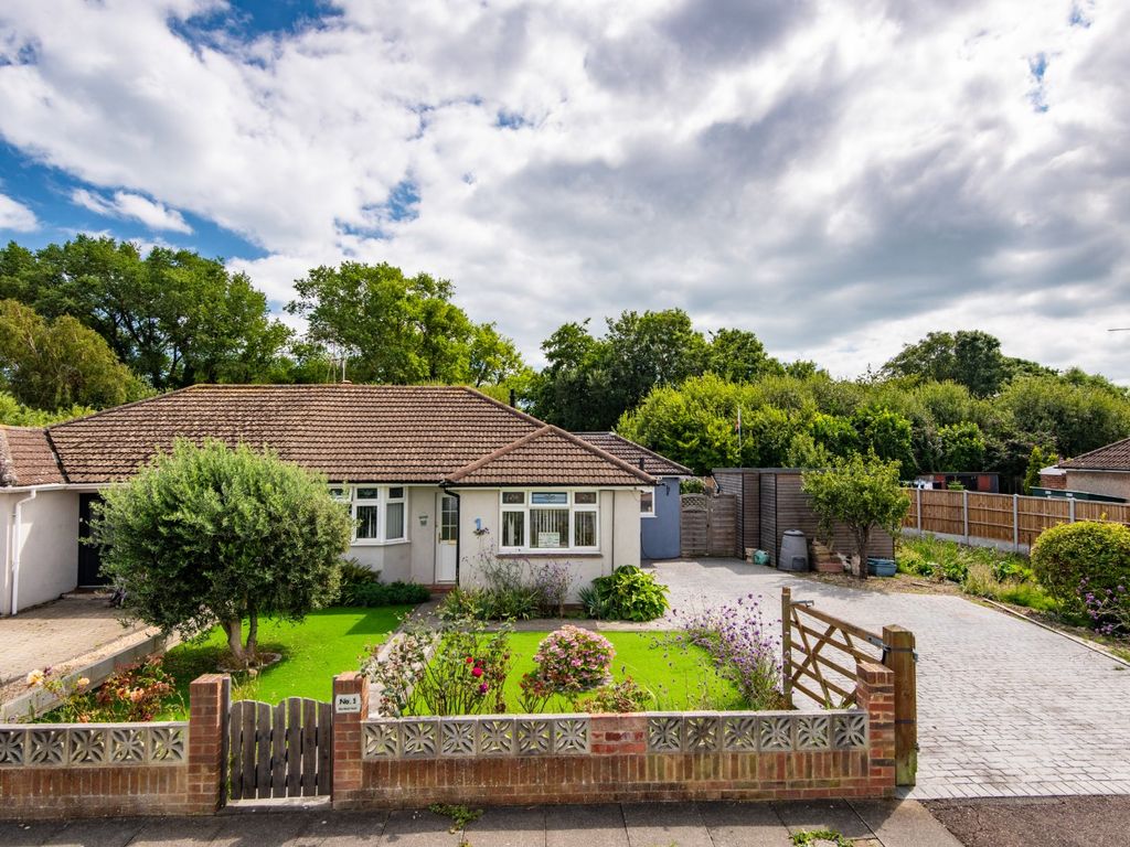 2 bed bungalow for sale in Barfield Park, Lancing, West Sussex BN15